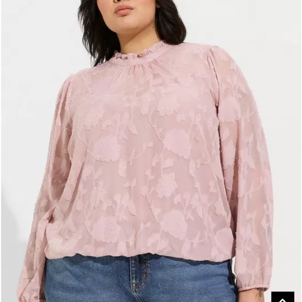 NWT TORRID Chiffon Clip Floral Bubble Hem Blouse